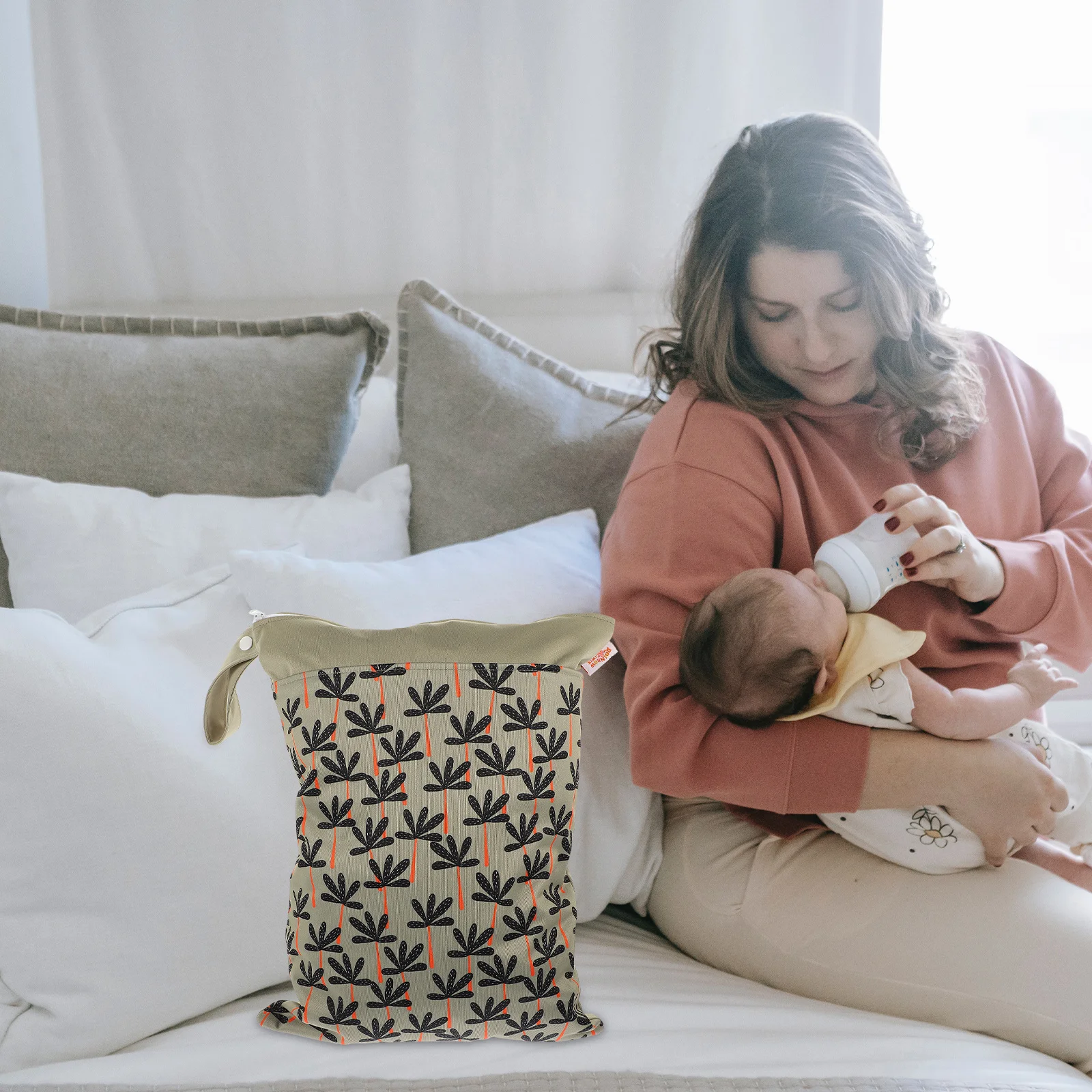 Baby Diaper Storage Bag Waterproof Zipper Organizer Portable Washable Nappy Pouch for Travel Essentials Diaper Bag
Baby Diaper Storage Bag Waterproof Zipper Organizer Portable Washable Nappy Pouch for Travel Essentials Diaper Bag