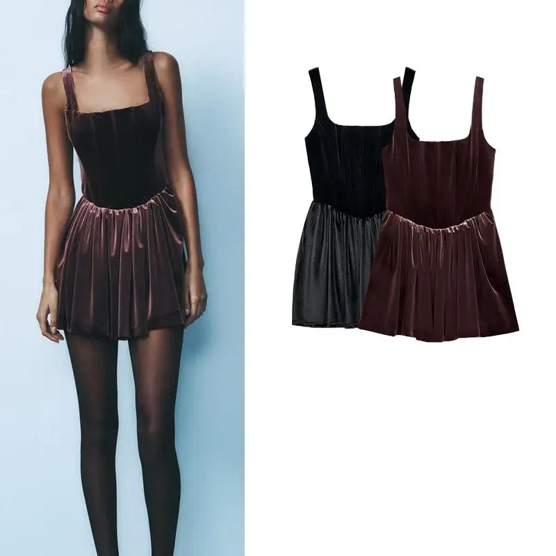 Осенне-зимняя новинка: женское бархатное облегающее платье-бюстье с высокой талией и А-образной юбкой без рукавов, с квадратным вырезом
Осенне-зимняя новинка: женское бархатное облегающее платье-бюстье с высокой талией и А-образной юбкой без рукавов, с квадратным вырезом