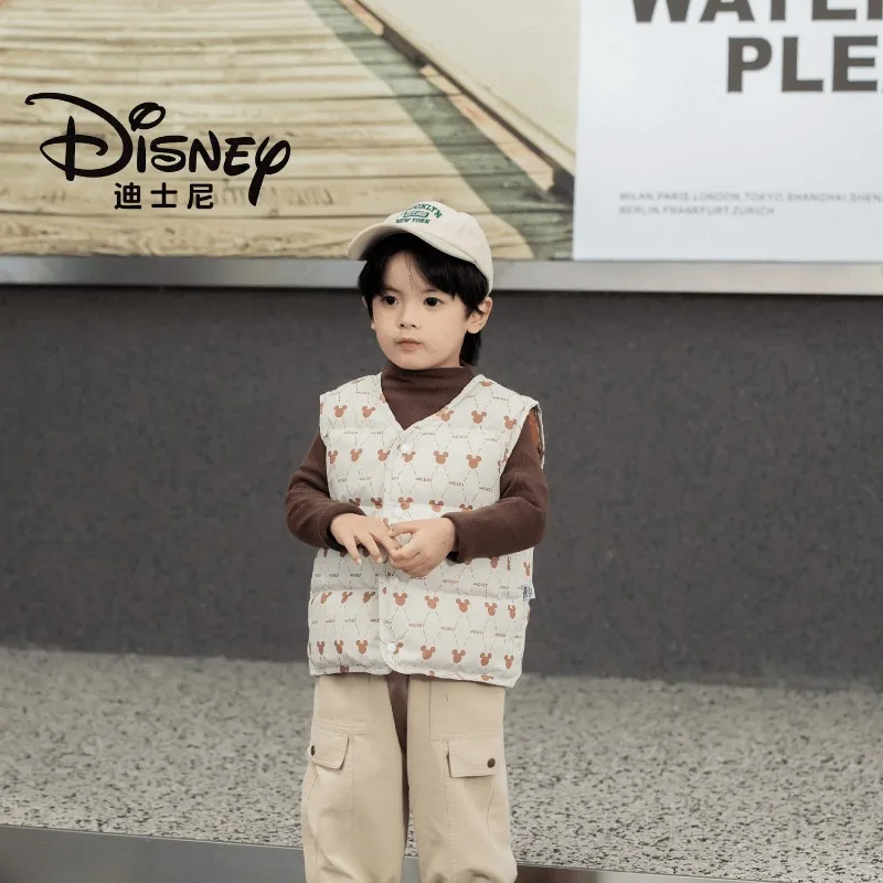Autumn and winter new cute Mickey Minnie fully printed lightweight reversible vest Disney cute children versatile cotton vest
Autumn and winter new cute Mickey Minnie fully printed lightweight reversible vest Disney cute children versatile cotton vest