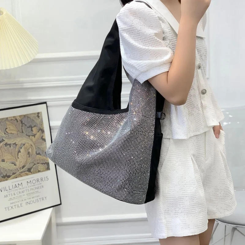 Luxury Rhinestone Women's Handbag Large Capacity Lady Tote Shoulder Bag Zippered Designer Fashion Accessory for Females
Luxury Rhinestone Women's Handbag Large Capacity Lady Tote Shoulder Bag Zippered Designer Fashion Accessory for Females