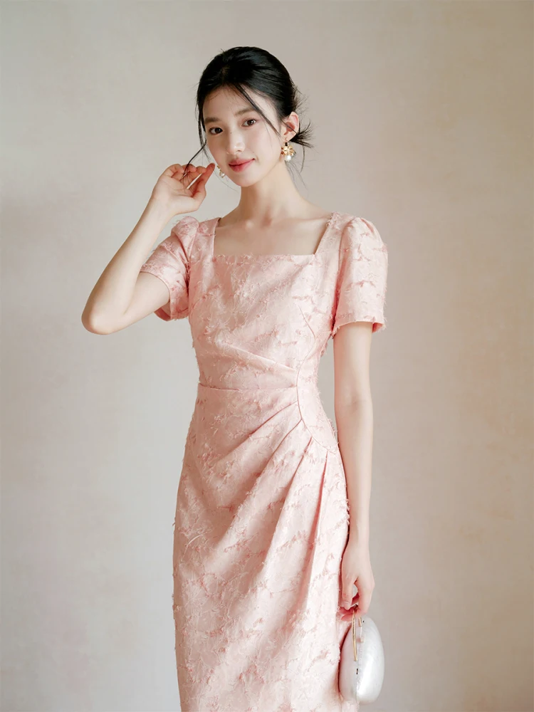 Новое китайское женское летнее платье с мягким поясом, плиссировкой, квадратным вырезом, длинное, с завышенной талией, короткий рукав
Новое китайское женское летнее платье с мягким поясом, плиссировкой, квадратным вырезом, длинное, с завышенной талией, короткий рукав