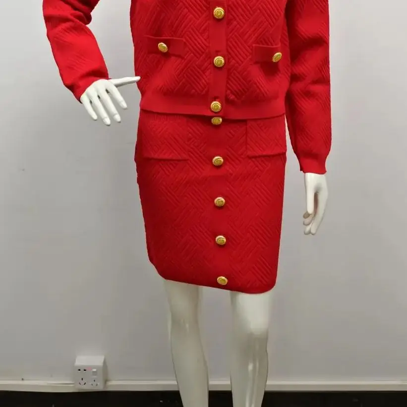 Spring And Autumn New Fashion Socialite Heavy Industry Knitted Long Sleeved V-Neck Women's Cardigan Top Jacket+Half Skirt Set
Spring And Autumn New Fashion Socialite Heavy Industry Knitted Long Sleeved V-Neck Women's Cardigan Top Jacket+Half Skirt Set