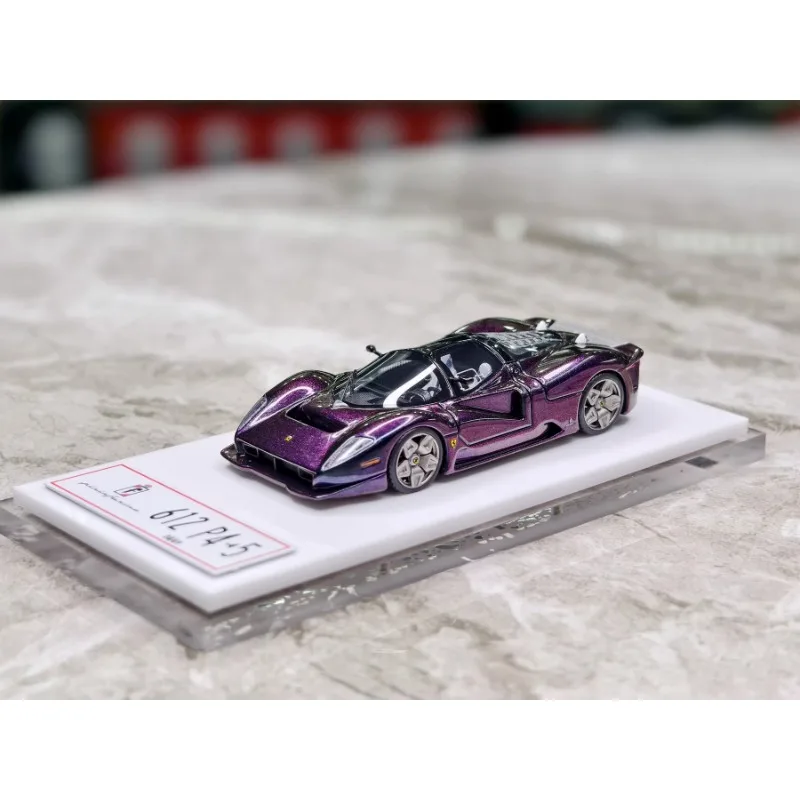 1:64 Высококачественные и изысканные модели автомобилей из смолы, предметы коллекционирования, украшения для взрослых, подарки для мальчиков.
1:64 Высококачественные и изысканные модели автомобилей из смолы, предметы коллекционирования, украшения для взрослых, подарки для мальчиков.