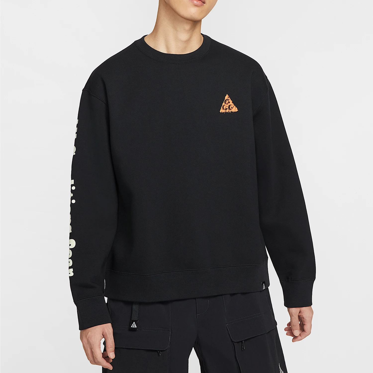 Мужская модная толстовка Nike ACG Tuff Fleece с круглым вырезом HV1120-010
Мужская модная толстовка Nike ACG Tuff Fleece с круглым вырезом HV1120-010