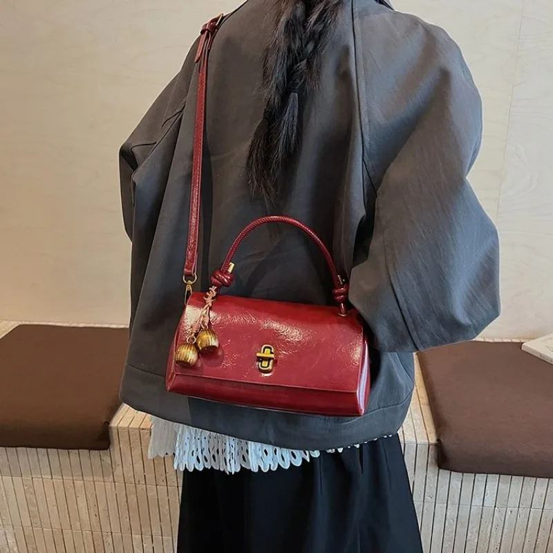 Exquisite Dainty Clutch Bag Ladies High-End Dinner Party Red Carpet Event Attractive Chic Effortless Dainty Elegant Portable
Exquisite Dainty Clutch Bag Ladies High-End Dinner Party Red Carpet Event Attractive Chic Effortless Dainty Elegant Portable