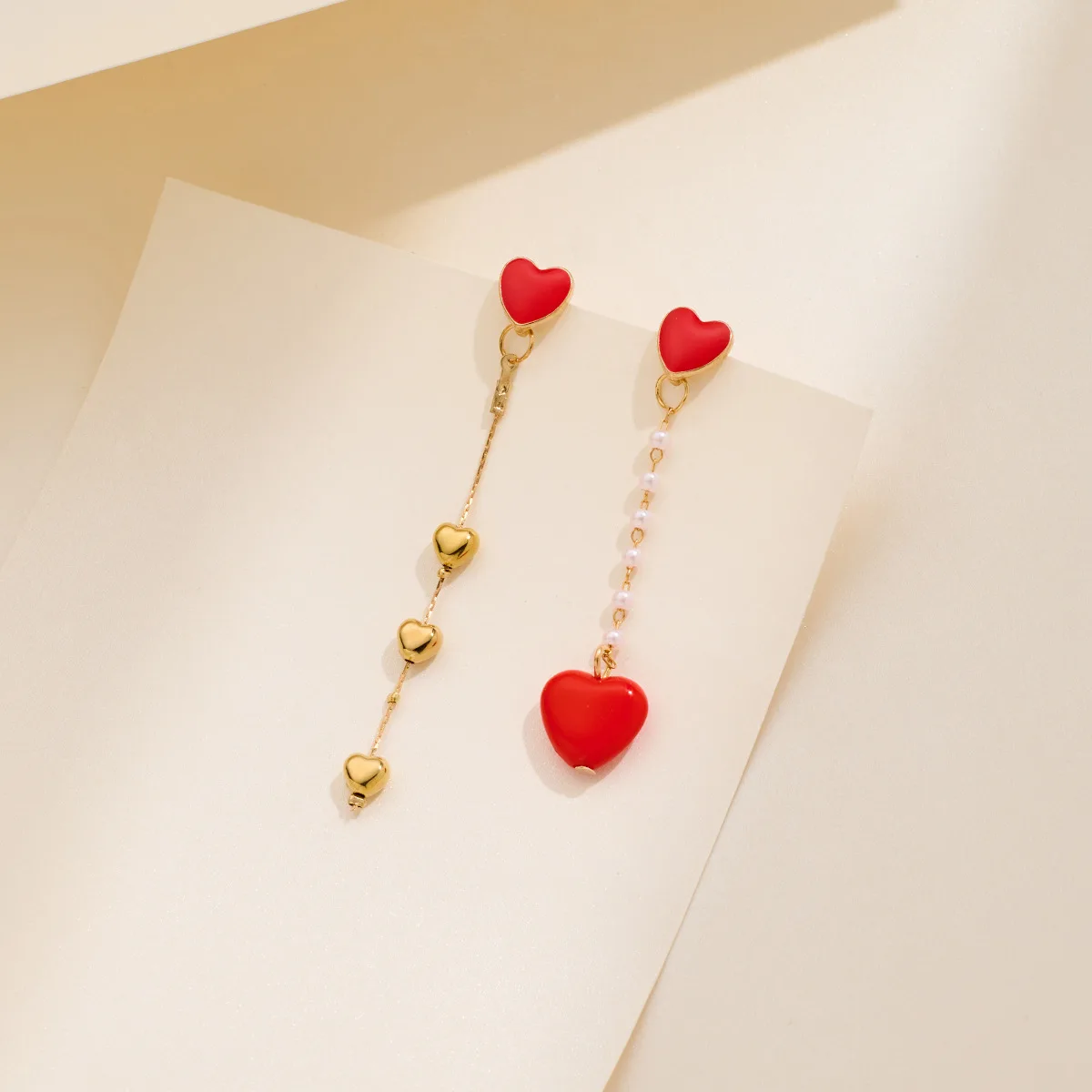 Red Heart Asymmetric Stud Earrings for Women Creative Hollow ECG Tassel Zircon Pearl Exquisite Korean Earrings Girl Jewelry Gift 
Red Heart Asymmetric Stud Earrings for Women Creative Hollow ECG Tassel Zircon Pearl Exquisite Korean Earrings Girl Jewelry Gift