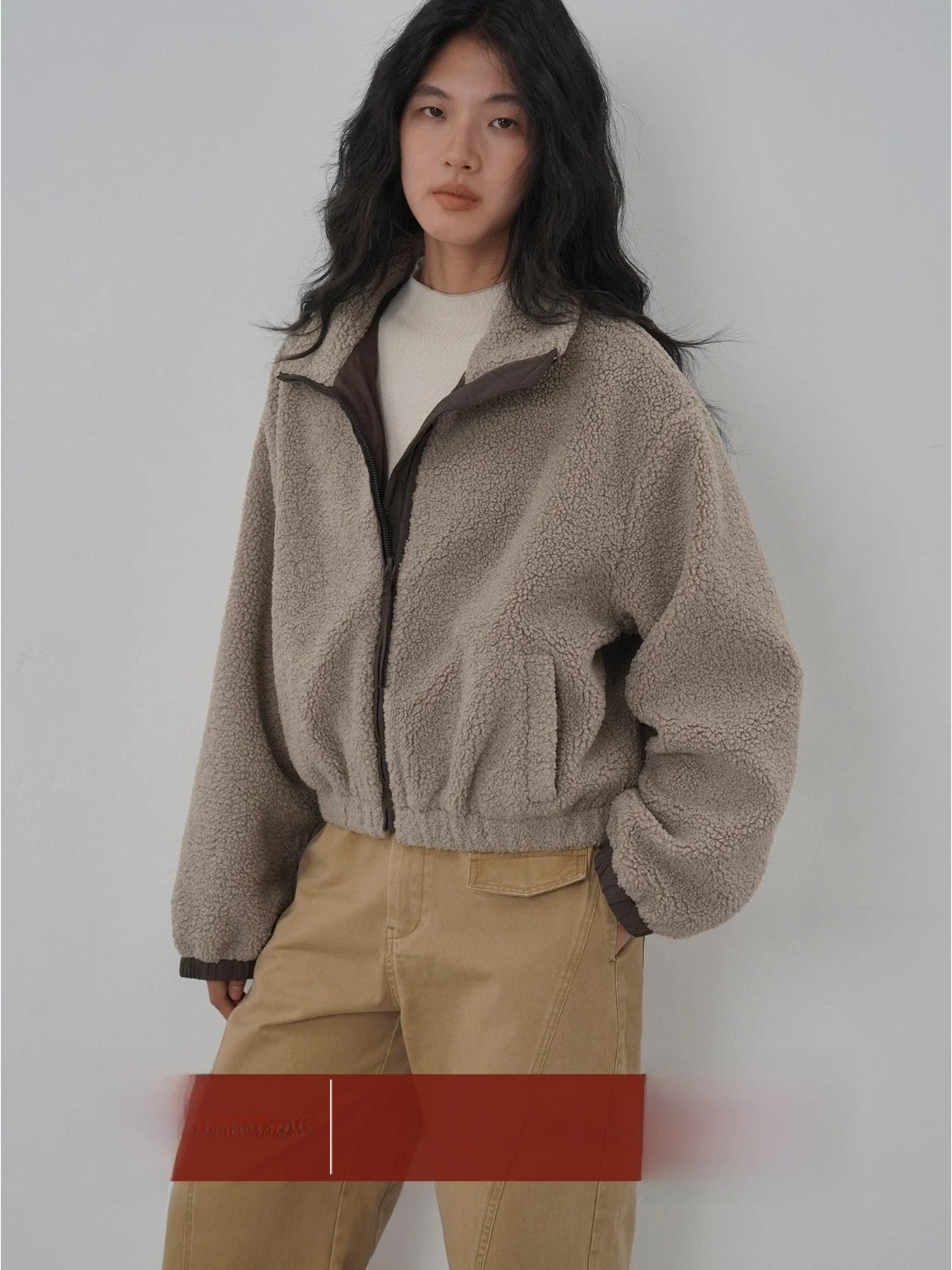 EIGHTHMONTH Lamb Fur Jaet Women's Loose Slimming Zipper Top Casual Sle Polyester Fabric Long Sve ort Coat
EIGHTHMONTH Lamb Fur Jaet Women's Loose Slimming Zipper Top Casual Sle Polyester Fabric Long Sve ort Coat