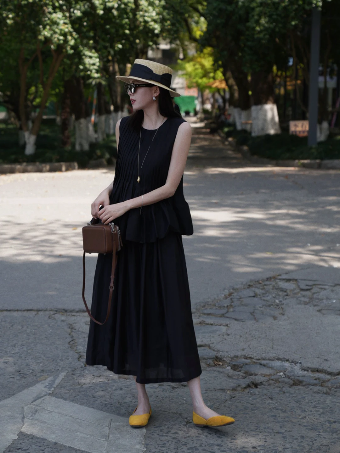 Ele Gentle Wind Two-Piece Set Summer First Love Svel Top A-Line Skirt Umbrella Skirt Faionable Women's Ensemble
Ele Gentle Wind Two-Piece Set Summer First Love Svel Top A-Line Skirt Umbrella Skirt Faionable Women's Ensemble