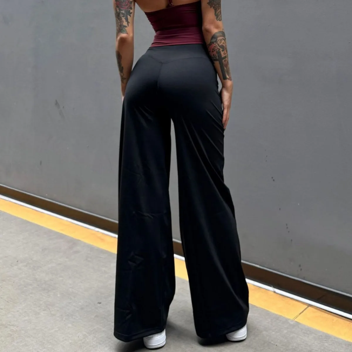 Hip Lifting Sports Flared Pants For Women
Hip Lifting Sports Flared Pants For Women