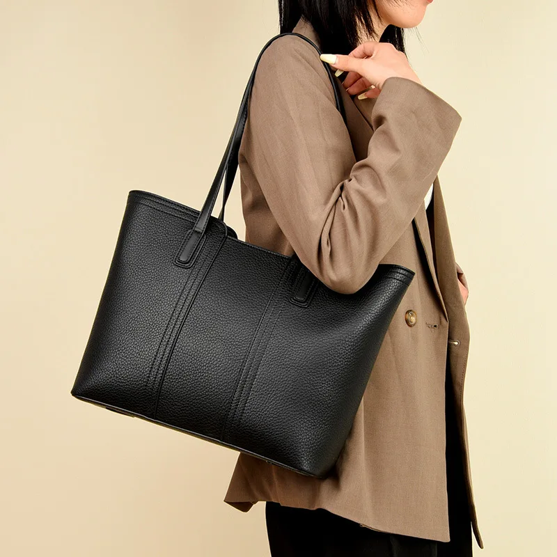 Square large-capacity women's single-shoulder bag, large-capacity commuting trendy zipper handbag
Square large-capacity women's single-shoulder bag, large-capacity commuting trendy zipper handbag