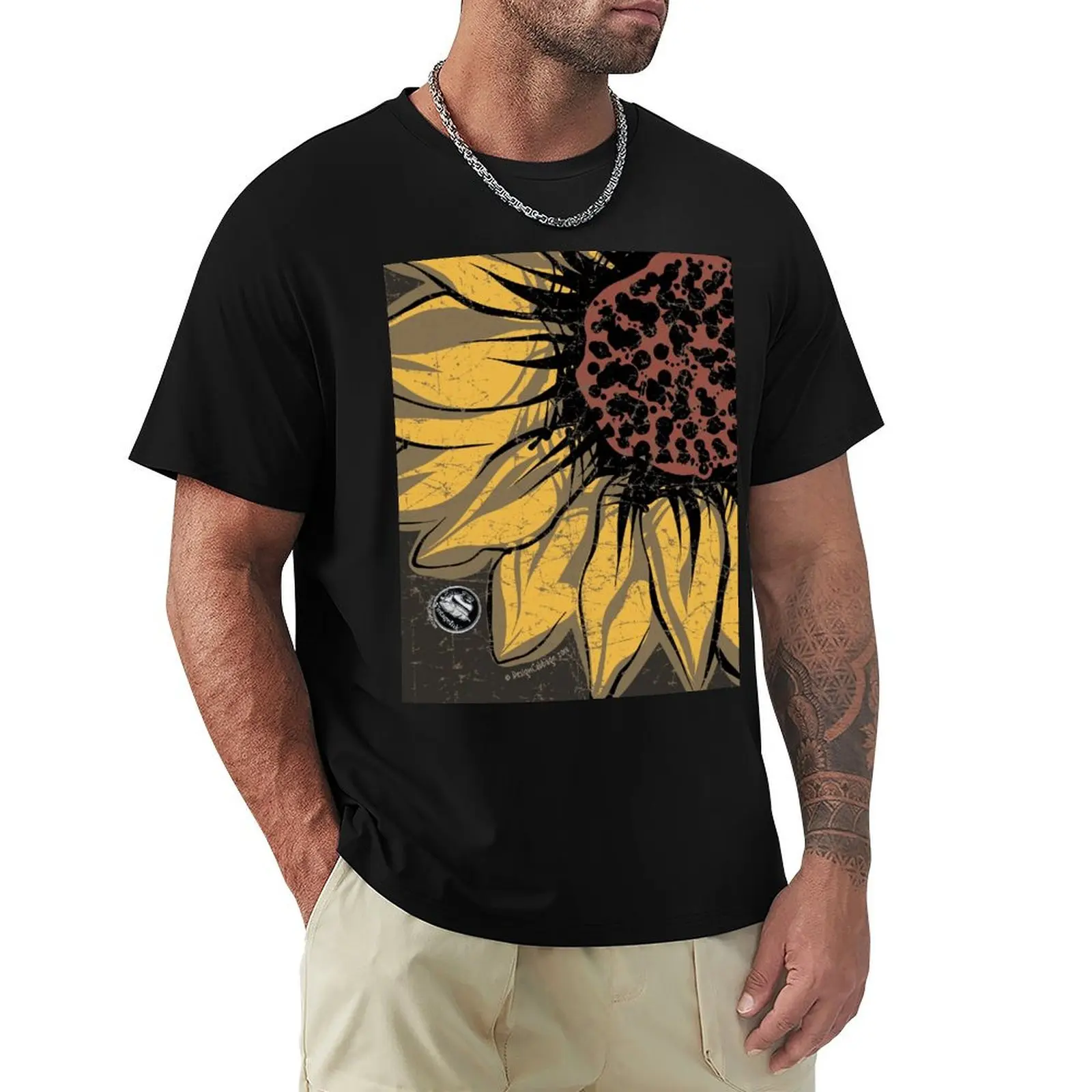 Sunflower Daisy Flower Garden Vintage Graphic VintageInk by DesignCabbage T-Shirt vintage heavyweights mens clothes
Sunflower Daisy Flower Garden Vintage Graphic VintageInk by DesignCabbage T-Shirt vintage heavyweights mens clothes