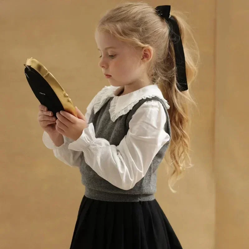 2024 Kids Girls Clothes Wool Cardigan Round Neck Vest for Children French Vintage Fashionable Knitwear Sweater Autumn Clothing
2024 Kids Girls Clothes Wool Cardigan Round Neck Vest for Children French Vintage Fashionable Knitwear Sweater Autumn Clothing