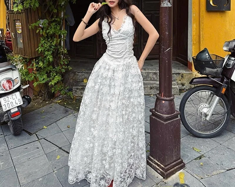 2025 Summer Sundress New French Sexy Temperament Lace Cinched Waist Slim Slip Dress Dress
2025 Summer Sundress New French Sexy Temperament Lace Cinched Waist Slim Slip Dress Dress