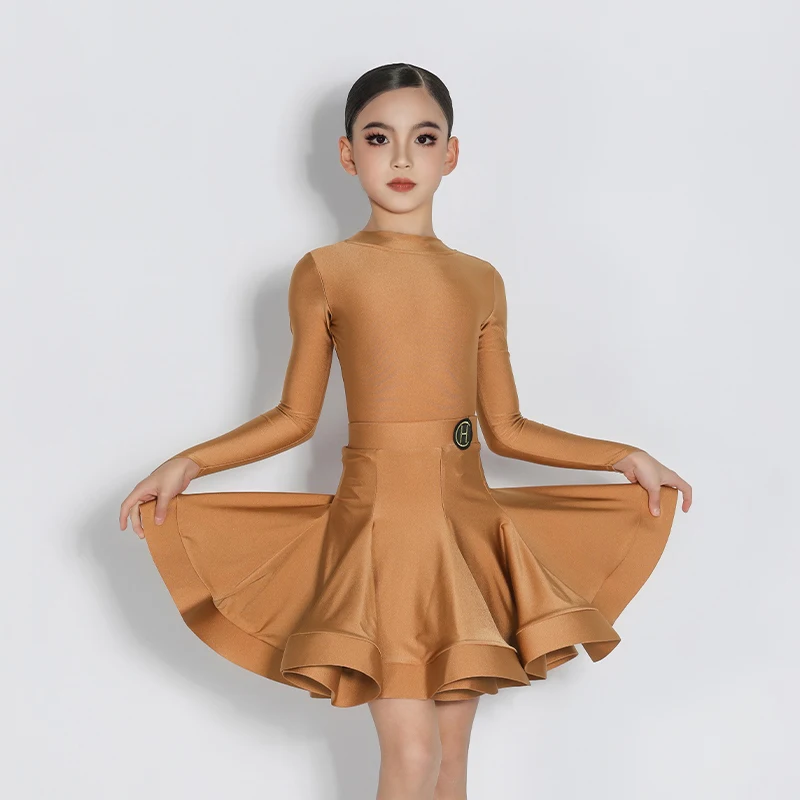 2025 Latin Dance Competition Clothing For Girls Long Sleeved Split Skirts Suit Chacha Rumba Tango Kids Latin Stage Wear DQS19412
2025 Latin Dance Competition Clothing For Girls Long Sleeved Split Skirts Suit Chacha Rumba Tango Kids Latin Stage Wear DQS19412