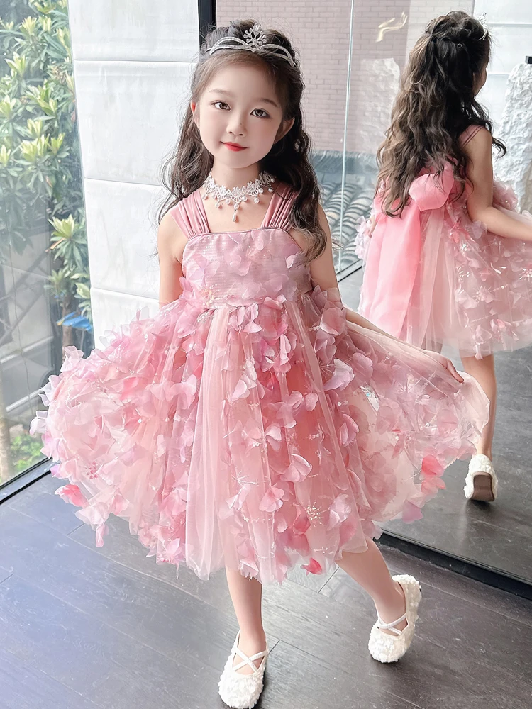 Princess Style Floral Fairy Strap Dress Summer New Style Baby Girl's Dress Children's Day Celebration Medium Length...
Princess Style Floral Fairy Strap Dress Summer New Style Baby Girl's Dress Children's Day Celebration Medium Length...
