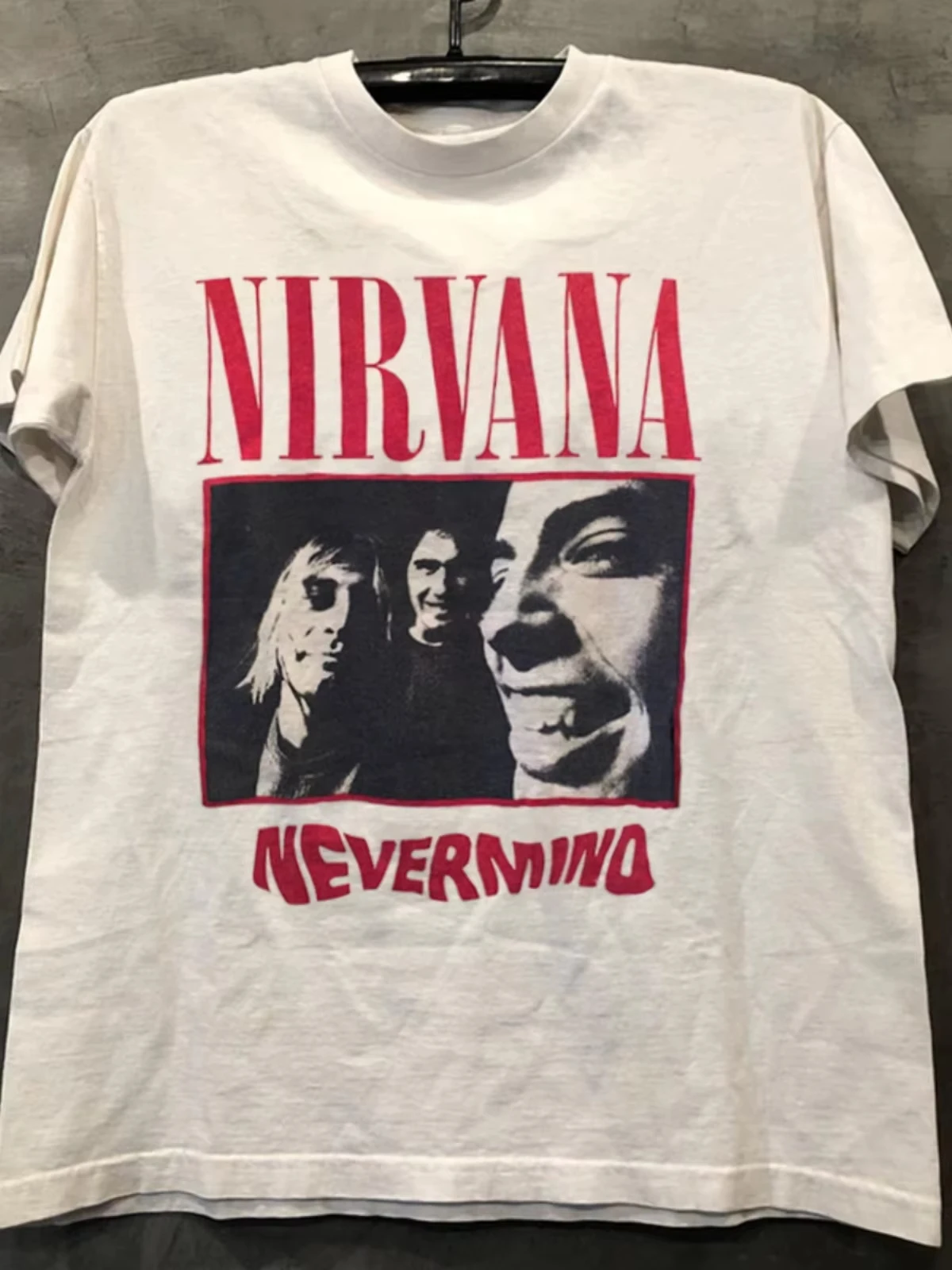 2026 New Nirvana print rock band men's Retro 100%cotton album Tee man Women's oversized Y2K Tshirt Casual Loose streetwear
2026 New Nirvana print rock band men's Retro 100%cotton album Tee man Women's oversized Y2K Tshirt Casual Loose streetwear