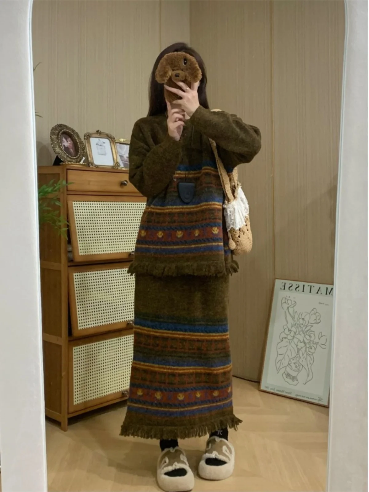 Fashionable Color Block Stripe Tassel Knitted Set Women's Spring 2026 New Style Long Skirt Half-length Two-piece Suit
Fashionable Color Block Stripe Tassel Knitted Set Women's Spring 2026 New Style Long Skirt Half-length Two-piece Suit