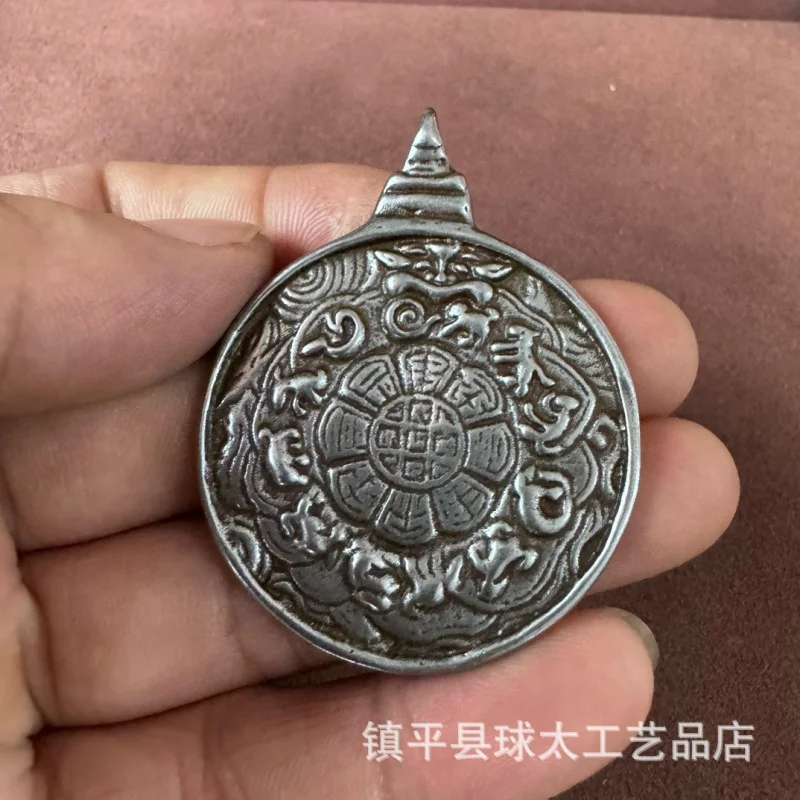 Unique Tibetan Style Four-Armed Guanyin Protector Mahakala Nine Palaces Eight Trigrams Pendant Bag Charm
Unique Tibetan Style Four-Armed Guanyin Protector Mahakala Nine Palaces Eight Trigrams Pendant Bag Charm