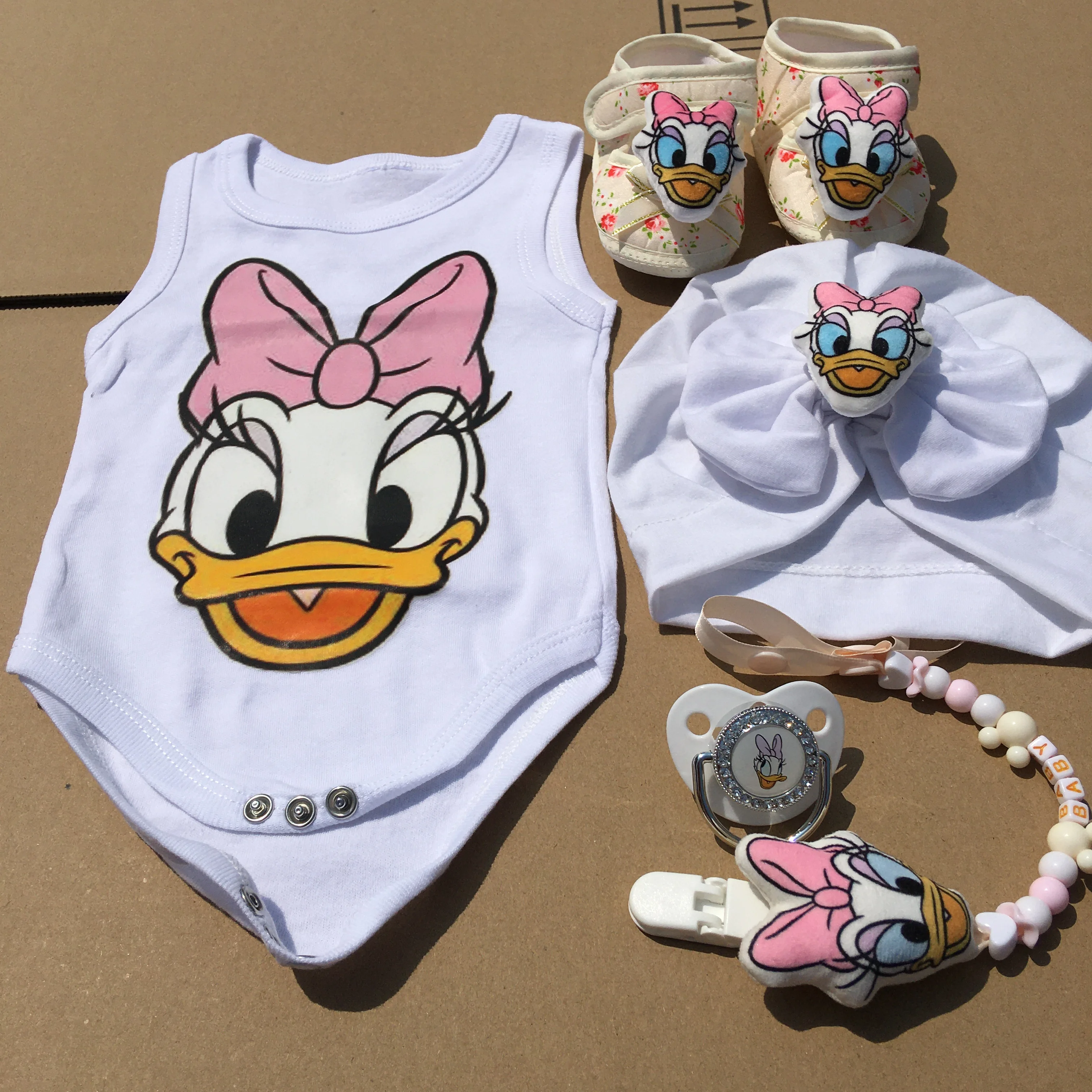 Baby Girl Outfit Set - Sleeveless Romper, Shoes, Headband & Pacifier Clip - Cartoon Baby Clothes Set
Baby Girl Outfit Set - Sleeveless Romper, Shoes, Headband & Pacifier Clip - Cartoon Baby Clothes Set