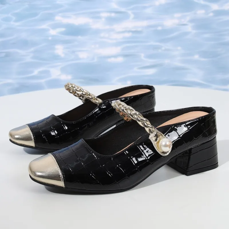 Women's Square Toe Mules Crocodile Print PU Upper Braided Strap Pearl Decor Block Heel French Style Mule Sandals Summer 2026
Women's Square Toe Mules Crocodile Print PU Upper Braided Strap Pearl Decor Block Heel French Style Mule Sandals Summer 2026