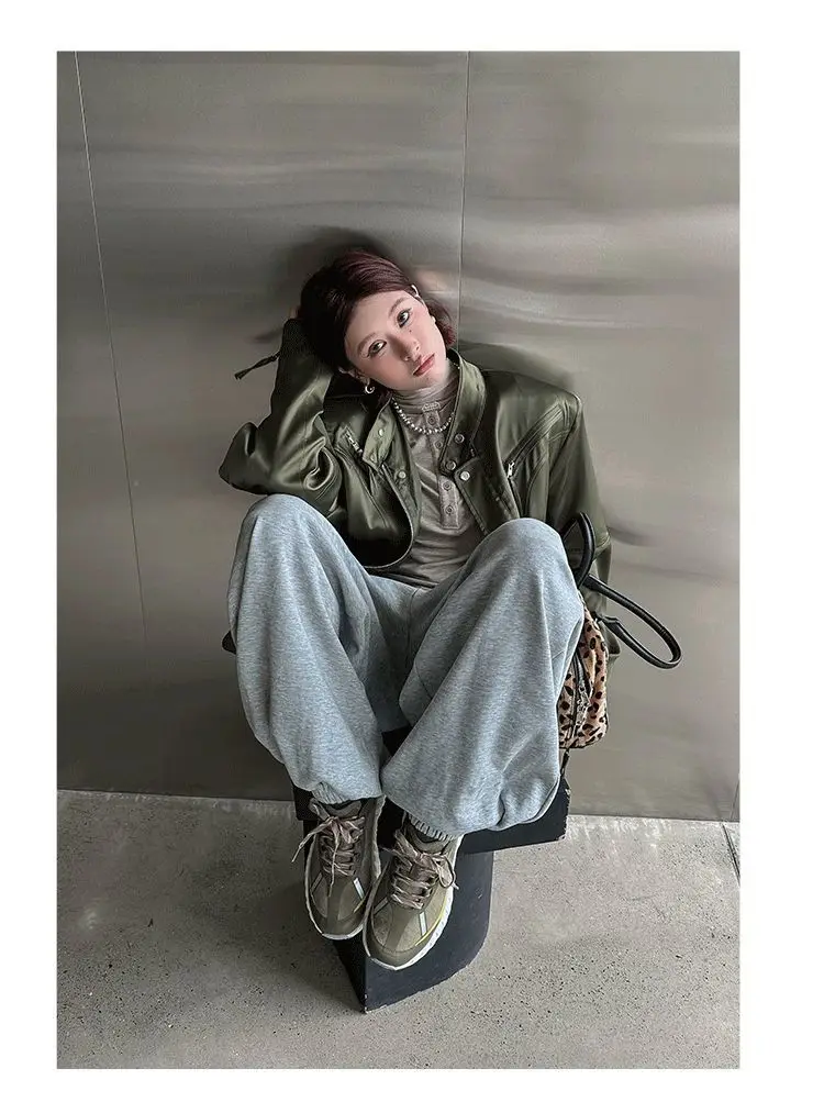 2025 Spring New Thick Bottom Sports Plate Shoes Casual Street Buckle Women's Sneakers Leather Rubber Shoes
2025 Spring New Thick Bottom Sports Plate Shoes Casual Street Buckle Women's Sneakers Leather Rubber Shoes