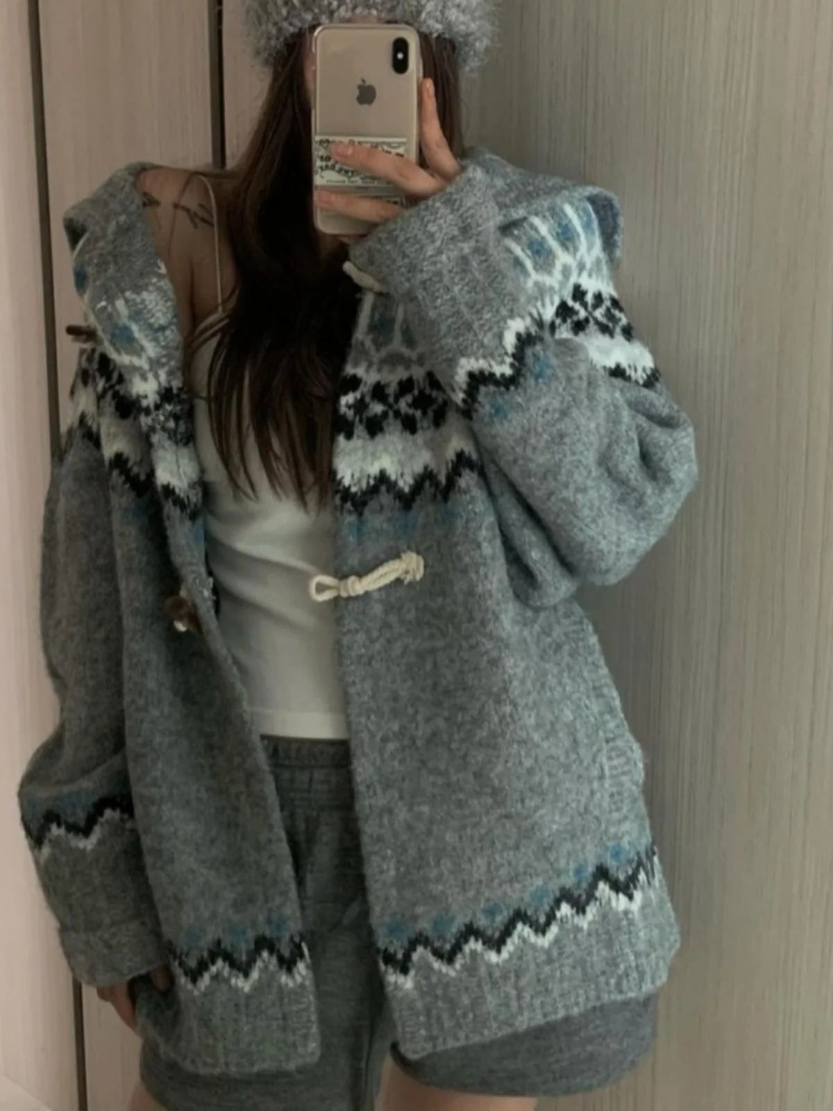 Ladies Loose Knitted Sweater Coat Winter Faion Retro Large Collar Button Long Sve Knitwear Open Cardigan Comfortable Sle
Ladies Loose Knitted Sweater Coat Winter Faion Retro Large Collar Button Long Sve Knitwear Open Cardigan Comfortable Sle