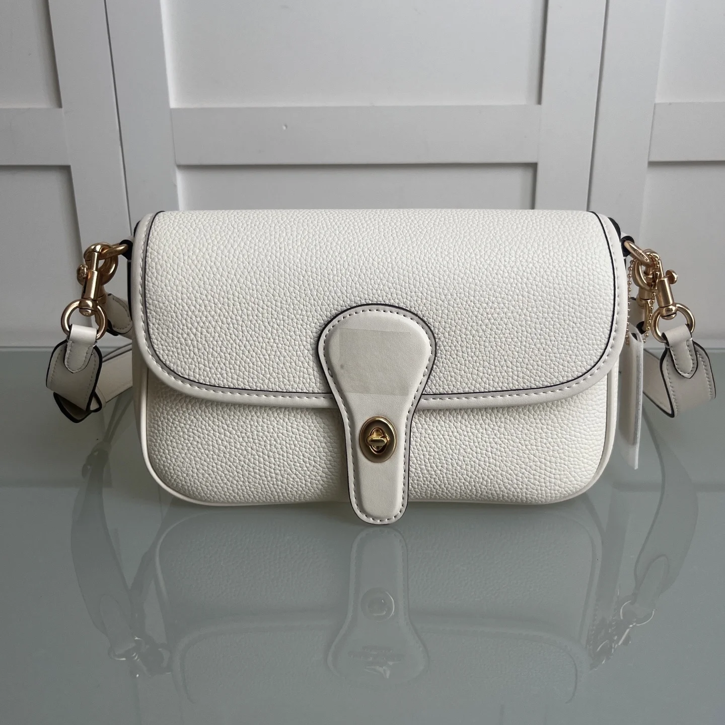 Новая белая сумка через плечо из зернистой кожи | Сумка через плечо с золотой пряжкой | Модная сумочка в стиле ретро на каждый день/дата
Новая белая сумка через плечо из зернистой кожи | Сумка через плечо с золотой пряжкой | Модная сумочка в стиле ретро на каждый день/дата