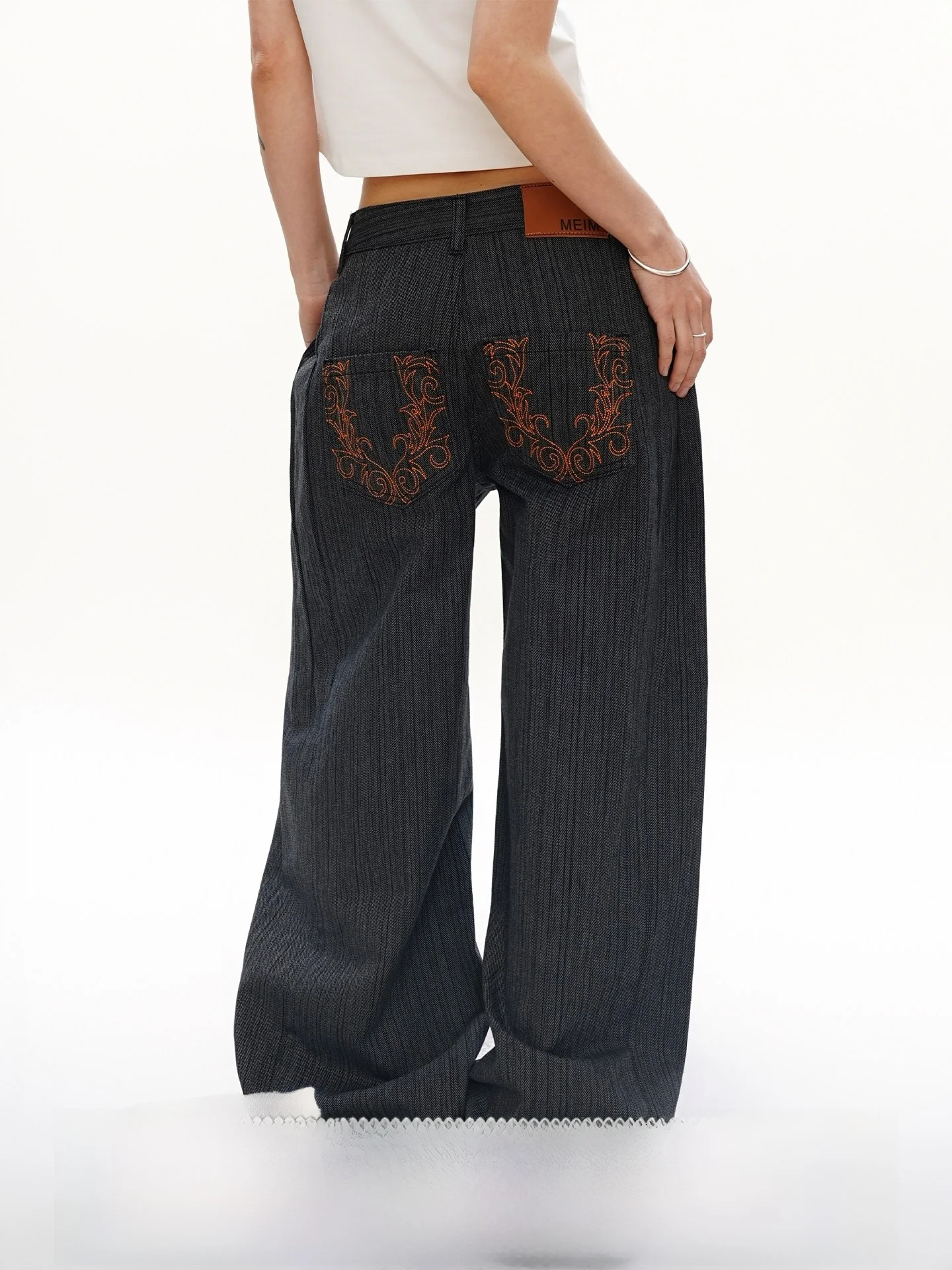 S3T5 Wide Leg Jeans Women's Embroidered Knife Flared Casual Trousers Mid-Rise Striped Denim Pants Loose Fit American Retro
S3T5 Wide Leg Jeans Women's Embroidered Knife Flared Casual Trousers Mid-Rise Striped Denim Pants Loose Fit American Retro