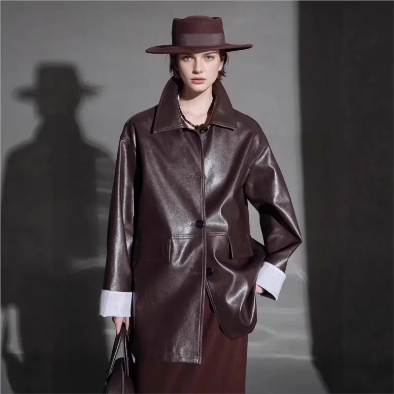 New lapel minimalist style coffee-colored leather mid-length contrasting color for women
New lapel minimalist style coffee-colored leather mid-length contrasting color for women