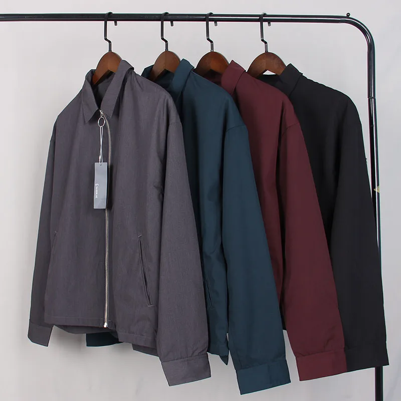 Мужская осенняя куртка с воротником на молнии, свободного кроя, для среднего возраста, деловой стиль, модная верхняя одежда с длинными рукавами
Мужская осенняя куртка с воротником на молнии, свободного кроя, для среднего возраста, деловой стиль, модная верхняя одежда с длинными рукавами