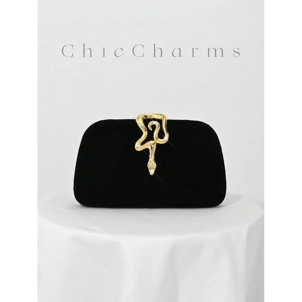 Black Velvet, Small Clutch Bag, Rhinestone Chain Decor Snakehead Lock For Evening Dress, Suitable For Formal Dinner, Party, Wed
Black Velvet, Small Clutch Bag, Rhinestone Chain Decor Snakehead Lock For Evening Dress, Suitable For Formal Dinner, Party, Wed