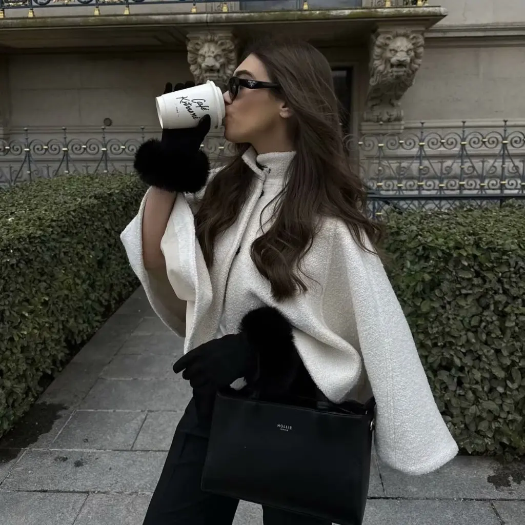Women's European And American Style Stand Collar Cape Coat High-End Temperament Fashion Early Spring New Arrival
Women's European And American Style Stand Collar Cape Coat High-End Temperament Fashion Early Spring New Arrival