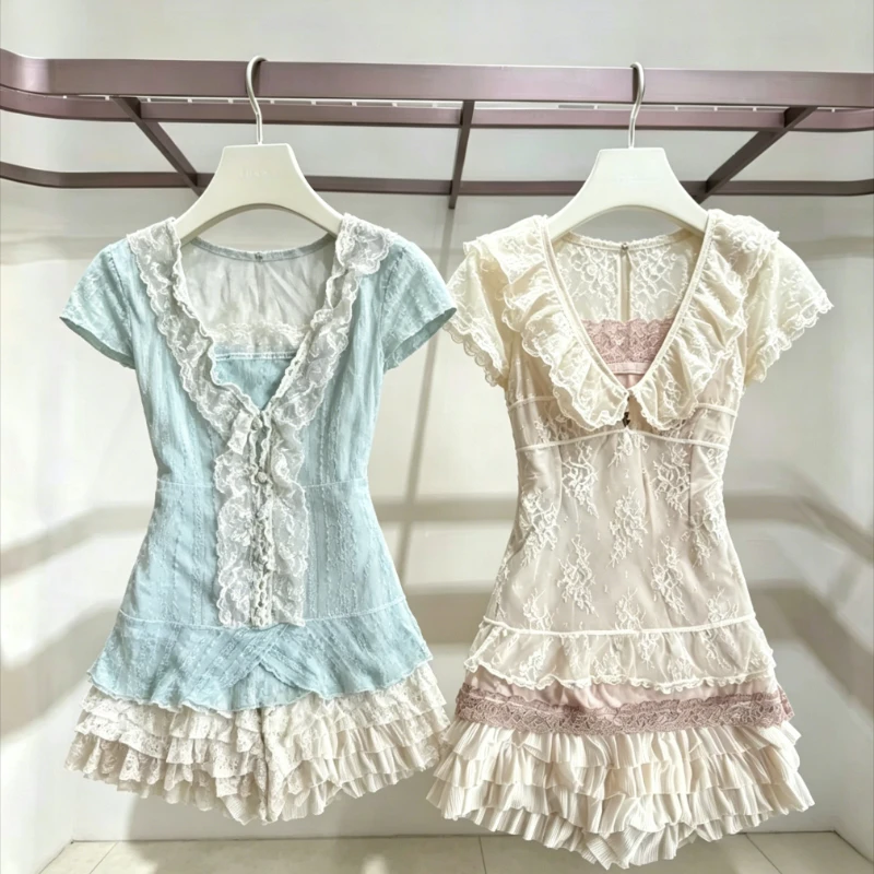 Gothic Vintage Lace Mini Skirt Set Women Y2K Spicy Girl Lolita Streetwear Elegant Tops Daily Casual Fashion Outfit
Gothic Vintage Lace Mini Skirt Set Women Y2K Spicy Girl Lolita Streetwear Elegant Tops Daily Casual Fashion Outfit