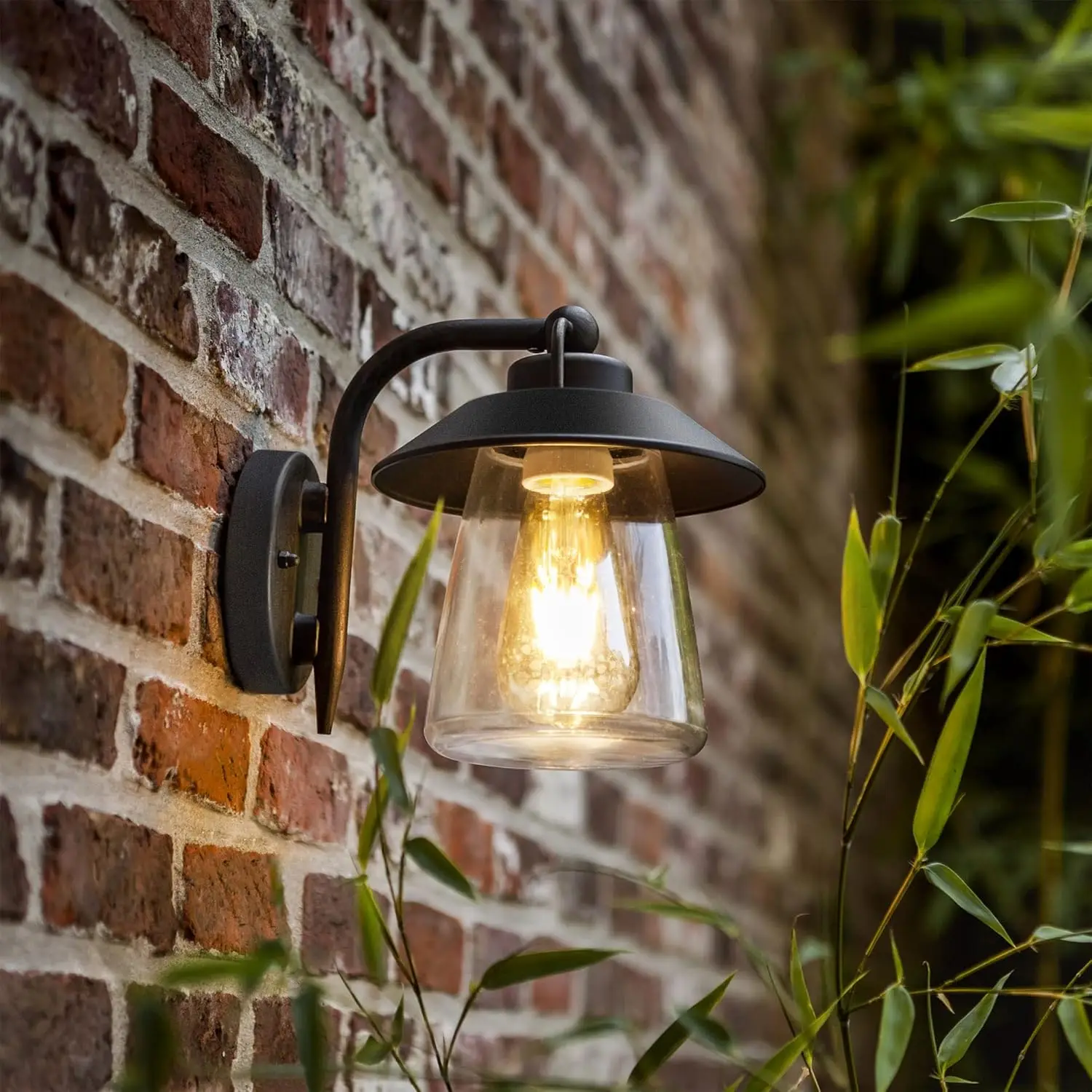 Farmhouse Barn Wall Sconce, Matte Black Anti-Rust Outdoor Wall Light with Clear Glass for Porch, Patio, Exterior
Farmhouse Barn Wall Sconce, Matte Black Anti-Rust Outdoor Wall Light with Clear Glass for Porch, Patio, Exterior