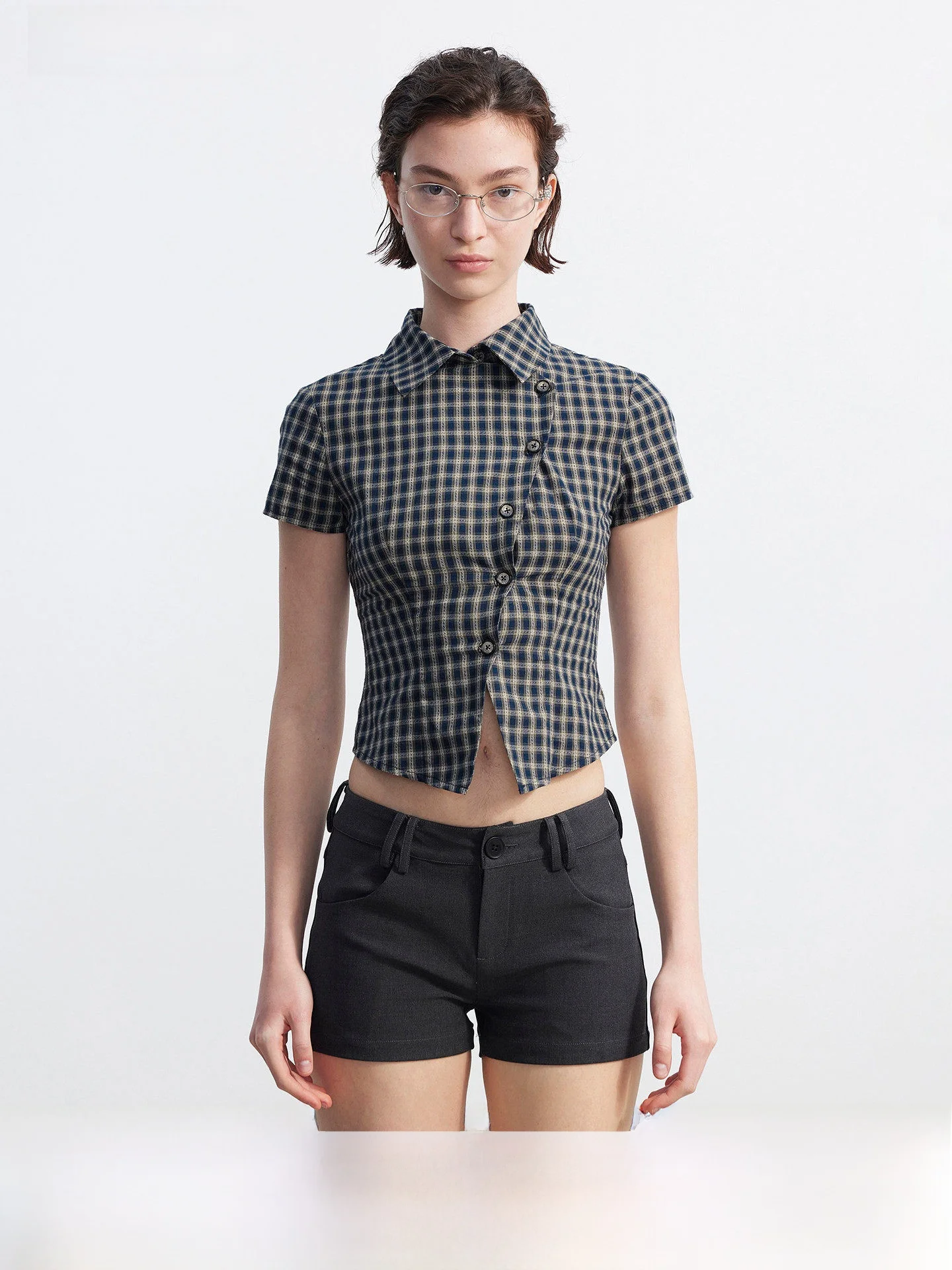 AFTADAWN Retro Plaid Texture Cotton Shirt Asymmetrical Waist Cinching Shoulder Width Short Sleeve Women's Fashion Shirt
AFTADAWN Retro Plaid Texture Cotton Shirt Asymmetrical Waist Cinching Shoulder Width Short Sleeve Women's Fashion Shirt