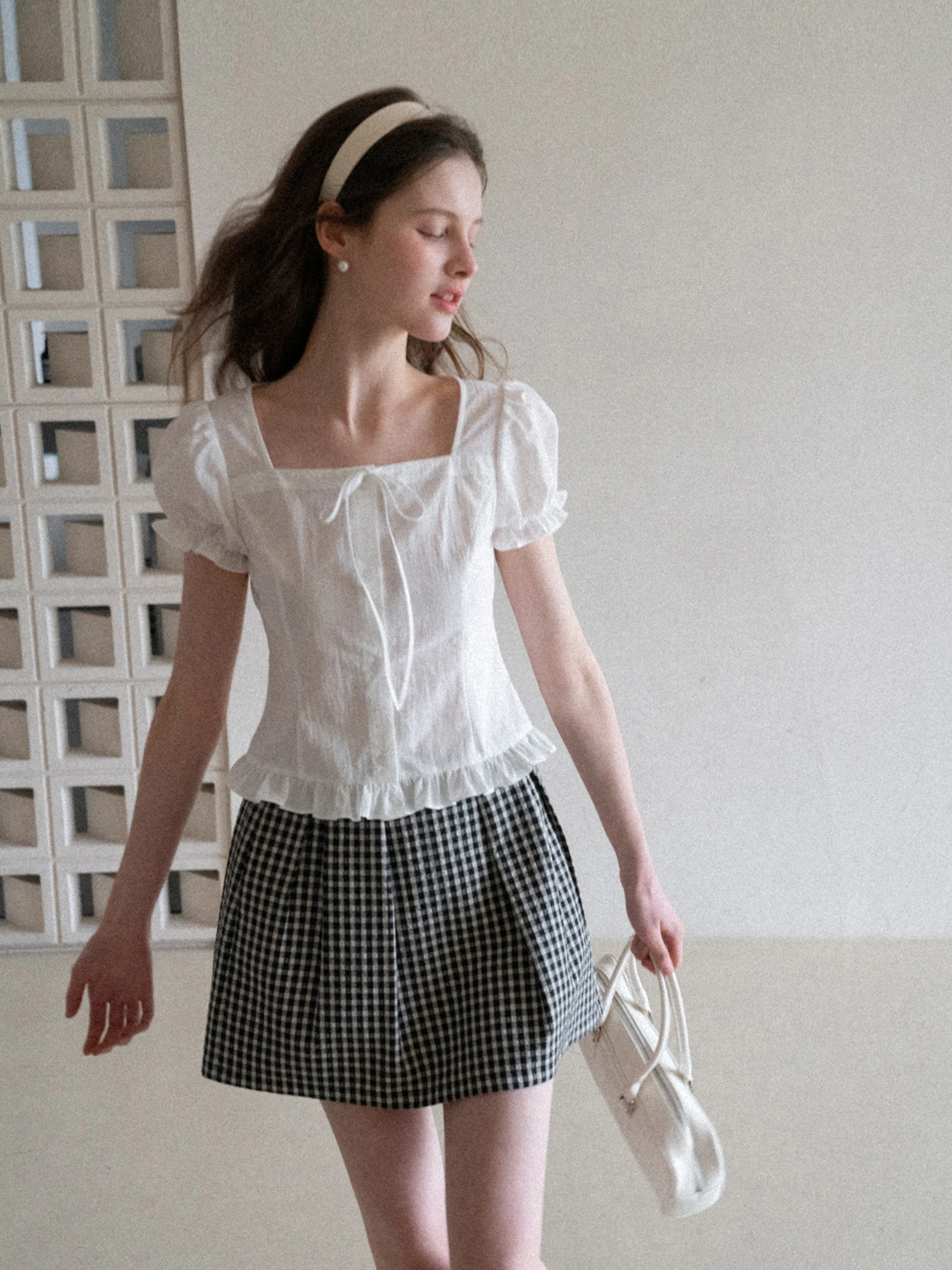 EGGKA Women's Short Sleeve Bubble Sleeve Square Collar Shirt Summer Slimming Top Cotton Sweet Style Breathable Comfortable
EGGKA Women's Short Sleeve Bubble Sleeve Square Collar Shirt Summer Slimming Top Cotton Sweet Style Breathable Comfortable