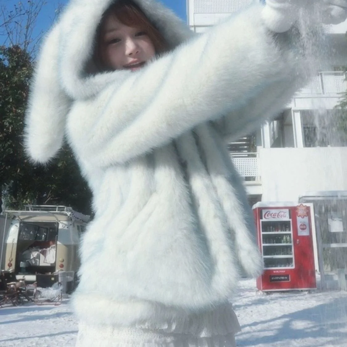 Thickened New Year Fur Coat with Rabbit Ear Design Environmental Protection Warm Cute Style Women's Jacket for Winter
Thickened New Year Fur Coat with Rabbit Ear Design Environmental Protection Warm Cute Style Women's Jacket for Winter