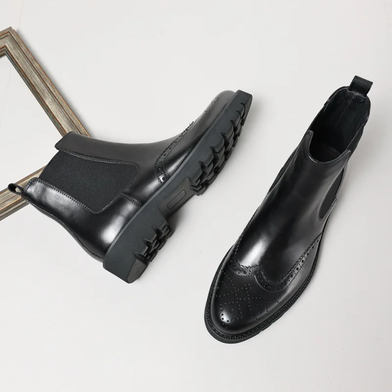 Male, sleeve, carved, made of cowhide, soft bottom and soft leather surface, warm, winter leather boots
Male, sleeve, carved, made of cowhide, soft bottom and soft leather surface, warm, winter leather boots
