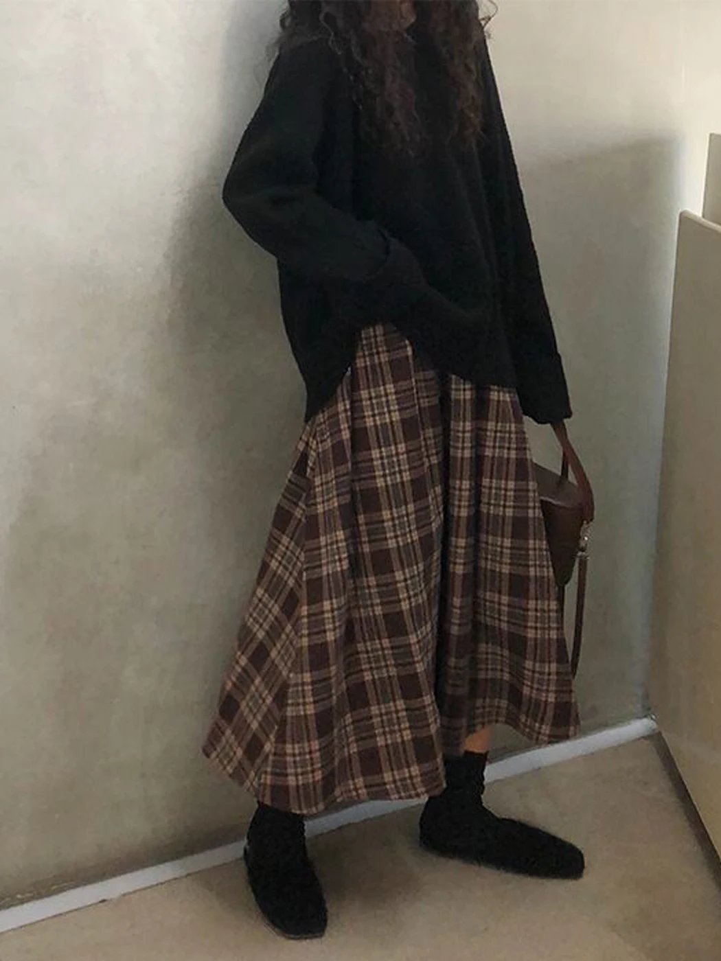 Юбка в клетку в стиле ретро с высокой талией, трапециевидной формы для женщин, коричневые юбки в клетку, осень-зима, новинка Sle Ele Ladylike f-length
Юбка в клетку в стиле ретро с высокой талией, трапециевидной формы для женщин, коричневые юбки в клетку, осень-зима, новинка Sle Ele Ladylike f-length