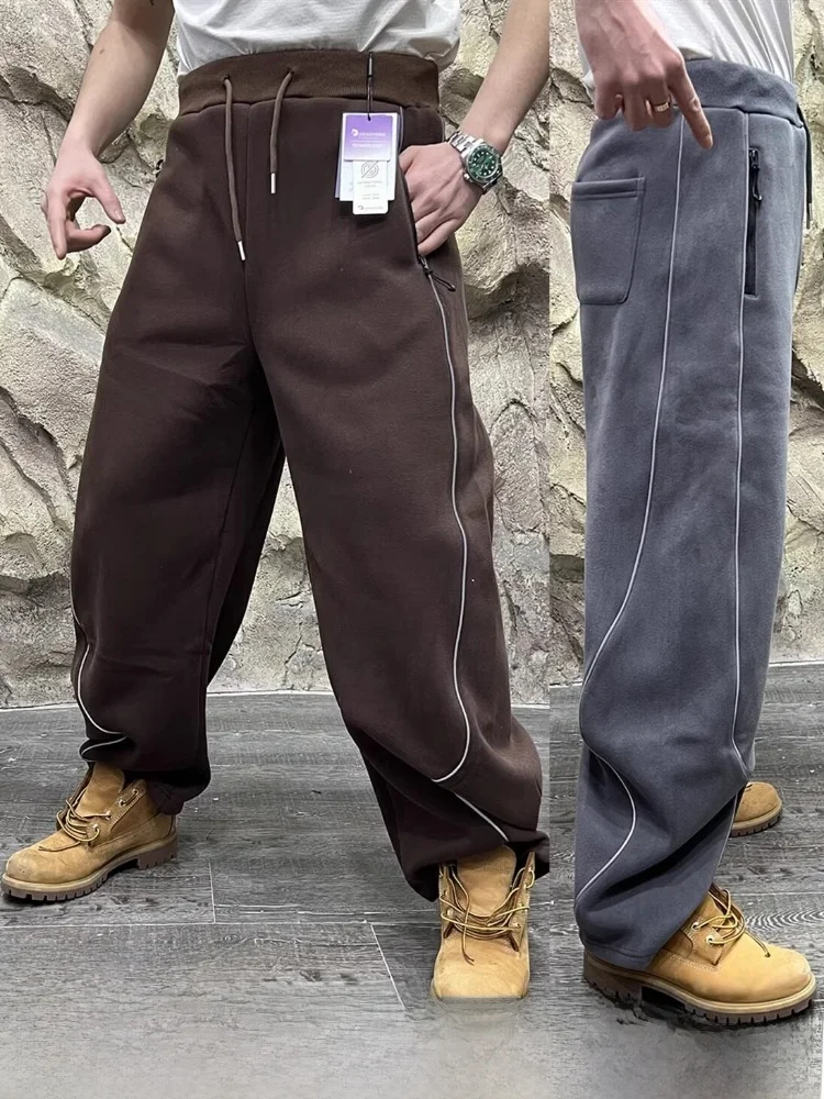 Уличные повседневные брюки Thiened Fce на подкладке, свободные брюки для мужчин и женщин, пара, зимние новые спортивные штаны с ножом
Уличные повседневные брюки Thiened Fce на подкладке, свободные брюки для мужчин и женщин, пара, зимние новые спортивные штаны с ножом