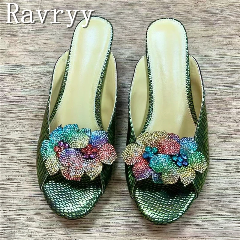 Bling Rhinestones Flower Peep Toe Women Slippers Designer New Kitten Heels Slip On Sandals Summer Fashion Party Dress Shoes
Bling Rhinestones Flower Peep Toe Women Slippers Designer New Kitten Heels Slip On Sandals Summer Fashion Party Dress Shoes