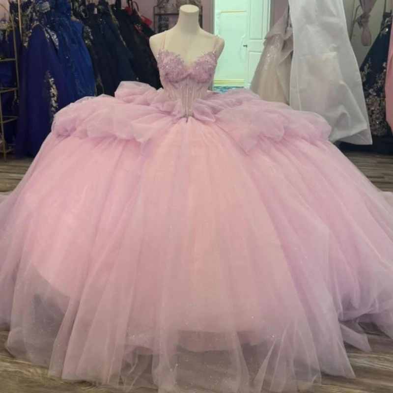 Light Pink Shiny Ball Gown Quinceanera Dresses Applique Lace Beading Crystal Bow Tiered Tull Corset Off The Shoulder Sweet 16
Light Pink Shiny Ball Gown Quinceanera Dresses Applique Lace Beading Crystal Bow Tiered Tull Corset Off The Shoulder Sweet 16