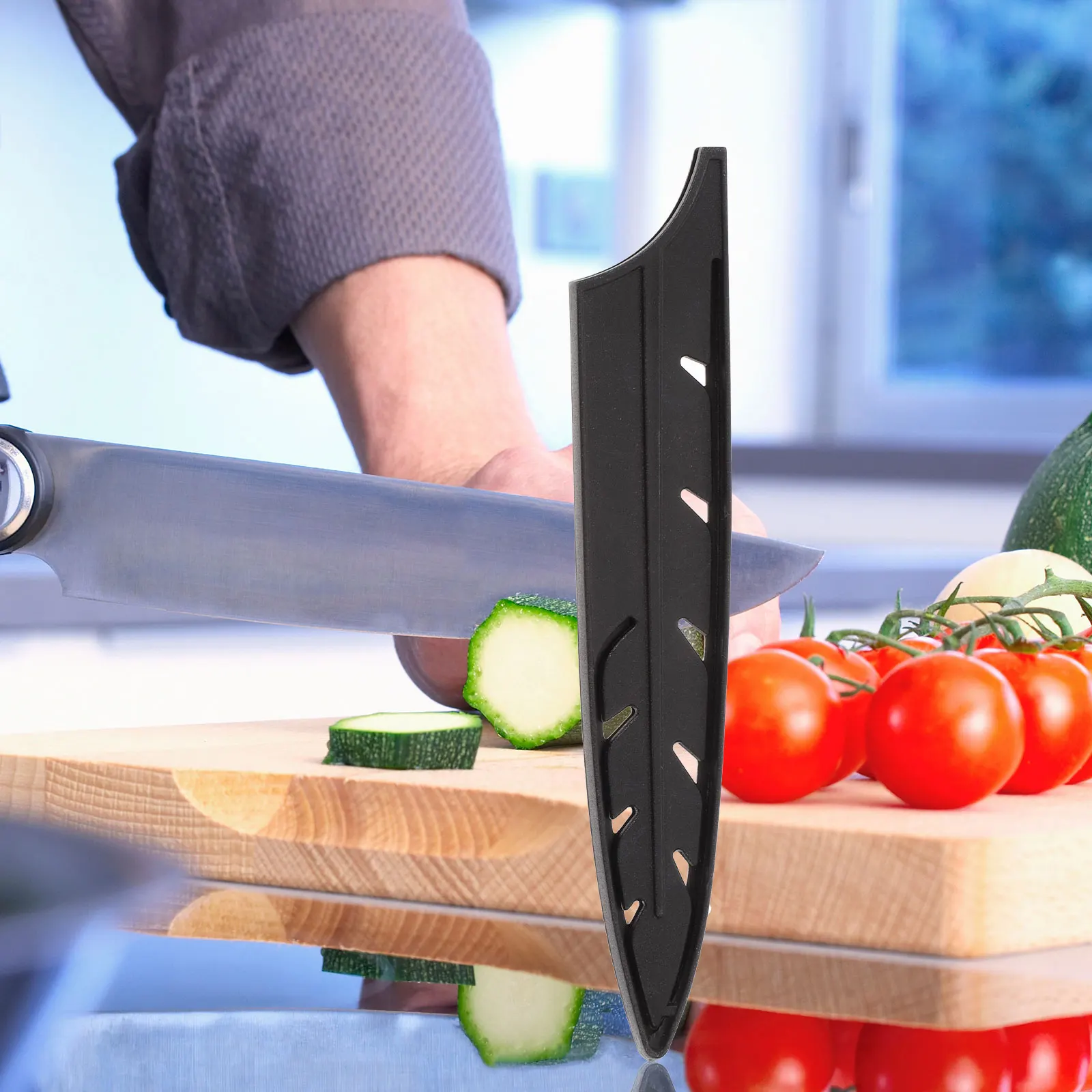 1pcs Ceramic Knife Cover Plastic Protective for Safe Storage Drawer Chef Bag Creative Design Durability
1pcs Ceramic Knife Cover Plastic Protective for Safe Storage Drawer Chef Bag Creative Design Durability