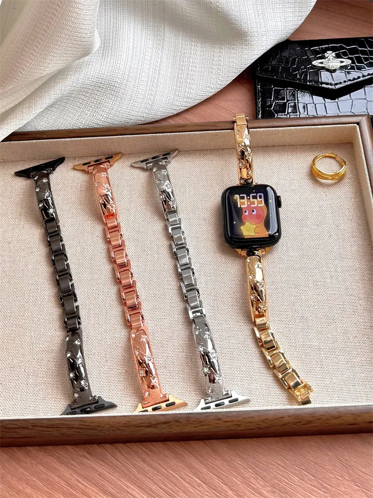 Металлический браслет со звездой, совместимый ремешок для часов iWatch 38 мм, 40 мм, 41 мм, 42 мм, 44 мм, 45 мм, 49 мм, модный ремешок
Металлический браслет со звездой, совместимый ремешок для часов iWatch 38 мм, 40 мм, 41 мм, 42 мм, 44 мм, 45 мм, 49 мм, модный ремешок