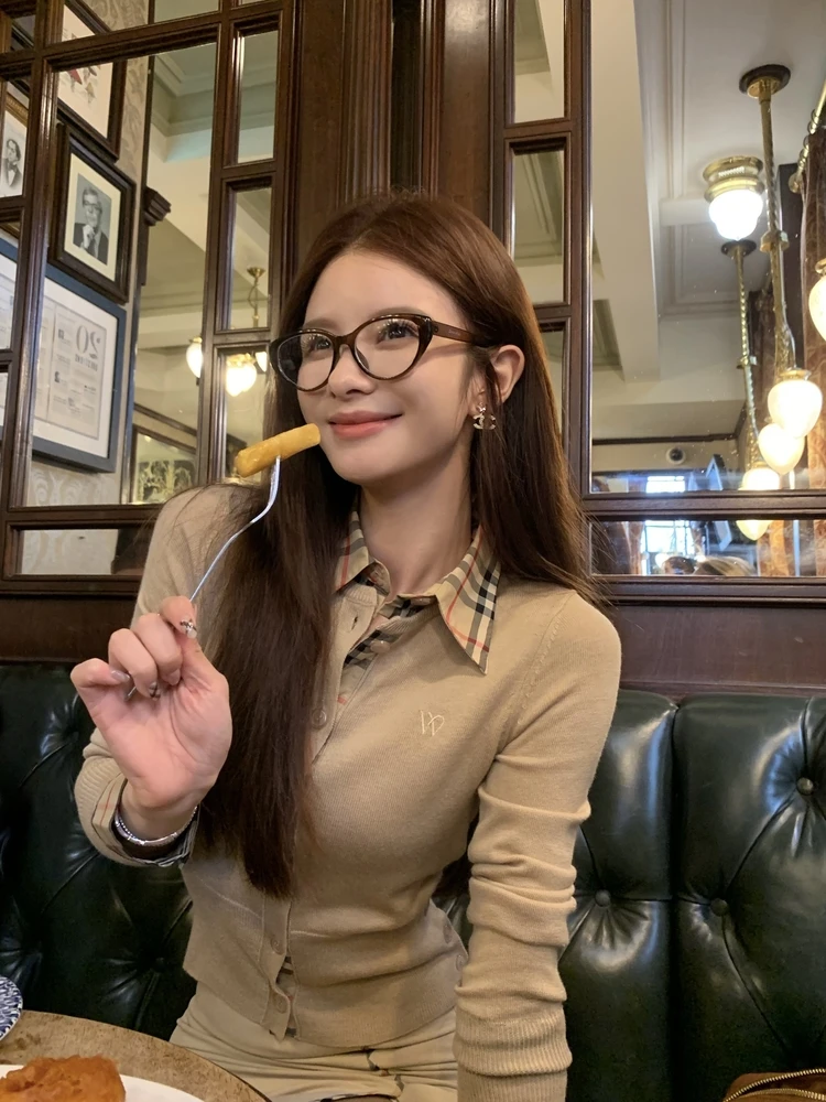 Fashionable Intern Wcouture Knitted Cardigan Shirt Collar Slim Fit Top Two-Piece Set College Style Women's Autumn Wear
Fashionable Intern Wcouture Knitted Cardigan Shirt Collar Slim Fit Top Two-Piece Set College Style Women's Autumn Wear
