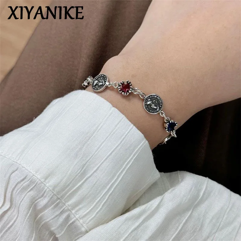 XIYANIKE Vintage Queen Portrait Coin Shiny Crystal Thai Silver Bracelet For Women Fashion New Jewelry Gift Party pulseras mujer
XIYANIKE Vintage Queen Portrait Coin Shiny Crystal Thai Silver Bracelet For Women Fashion New Jewelry Gift Party pulseras mujer