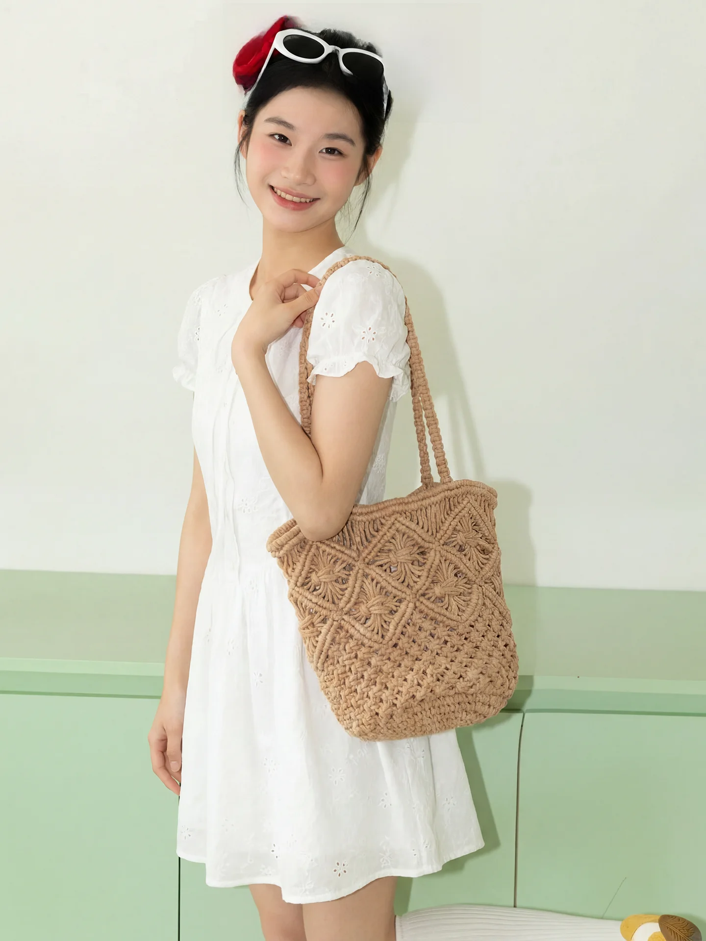 2026 New Orange Girl Straw Woven Bucket Bag Beach Vacation Shoulder Bag Youth Pure Color Casual Daily Use Summer Trend
2026 New Orange Girl Straw Woven Bucket Bag Beach Vacation Shoulder Bag Youth Pure Color Casual Daily Use Summer Trend