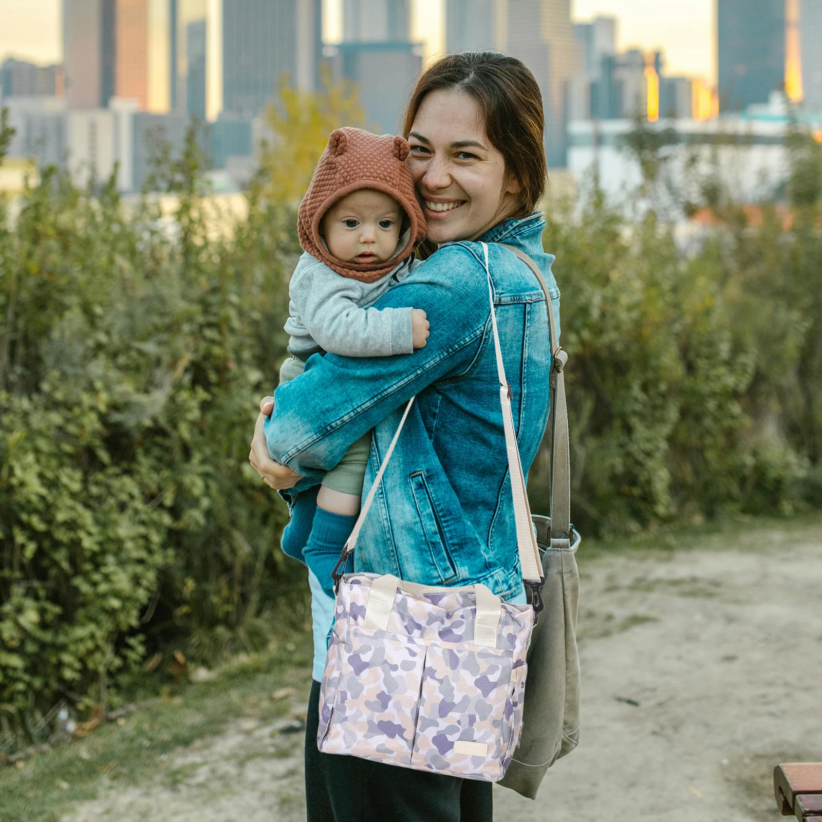 Mommy Tote Bag Large Capacity Lightweight Multifunction Travel Hospital Tote with Wet Dry Separation Organizer
Mommy Tote Bag Large Capacity Lightweight Multifunction Travel Hospital Tote with Wet Dry Separation Organizer