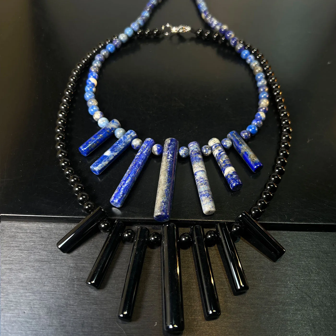 Personality Natural Rough Lapis Lazuli Obsidian Necklace Fashion Exquisite High Grade Raw Stone Pendant Trendy Women Luxury Jewe
Personality Natural Rough Lapis Lazuli Obsidian Necklace Fashion Exquisite High Grade Raw Stone Pendant Trendy Women Luxury Jewe