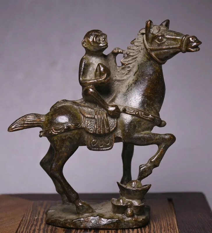10CM Old Chinese Copper Fengshui Zodiac Year Animal Horse Monkey Wealth Statue
10CM Old Chinese Copper Fengshui Zodiac Year Animal Horse Monkey Wealth Statue